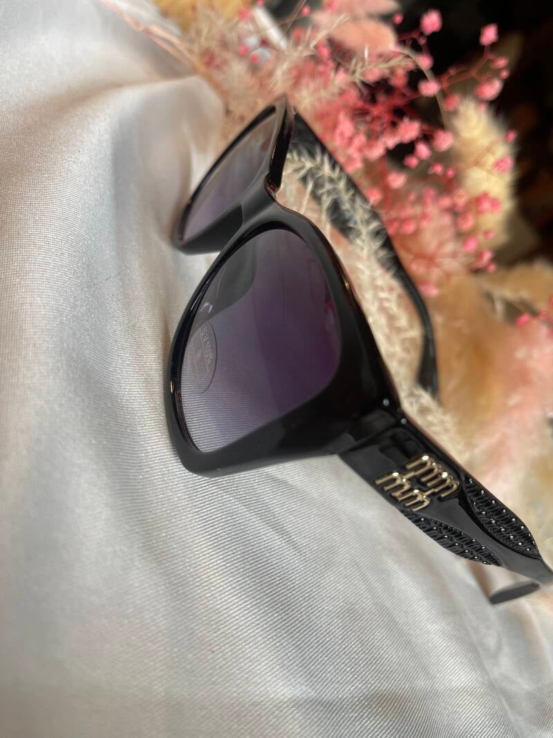 Lunettes de soleil — beige