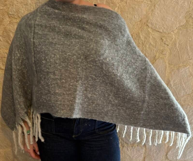 Poncho — gris